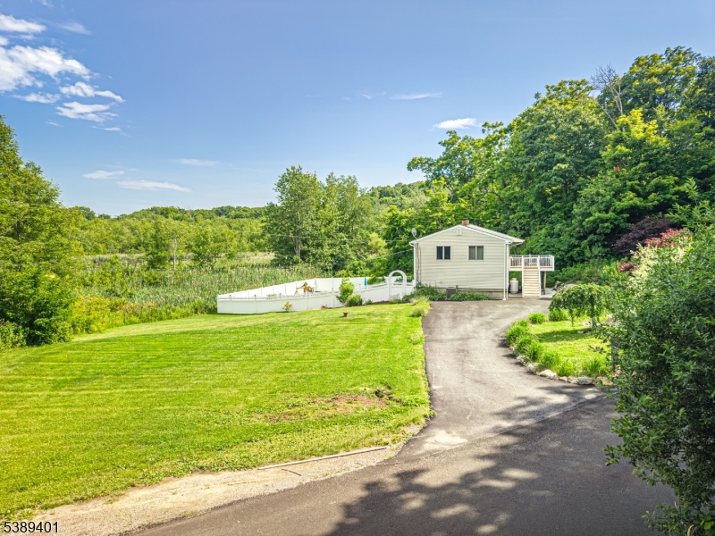 Barry Lakes - Residential