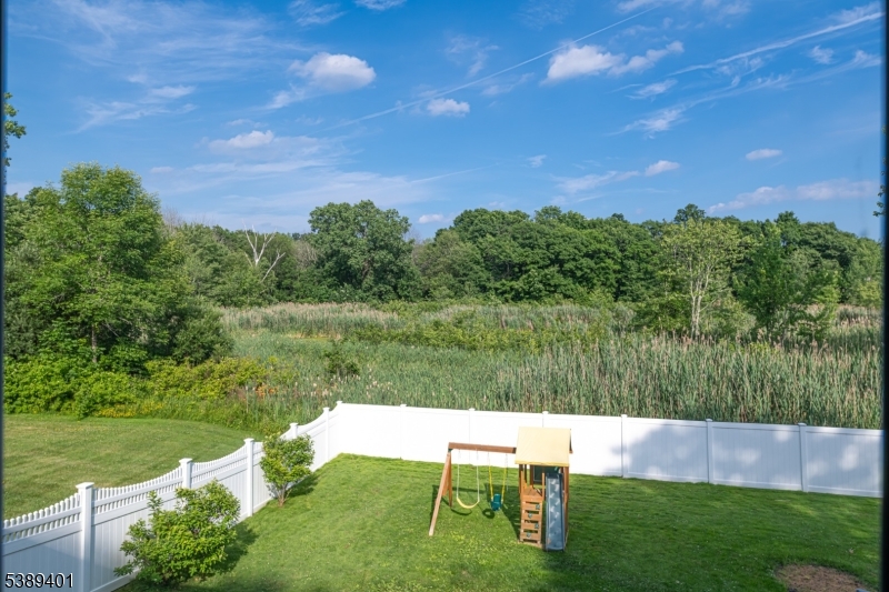 Barry Lakes - Residential
