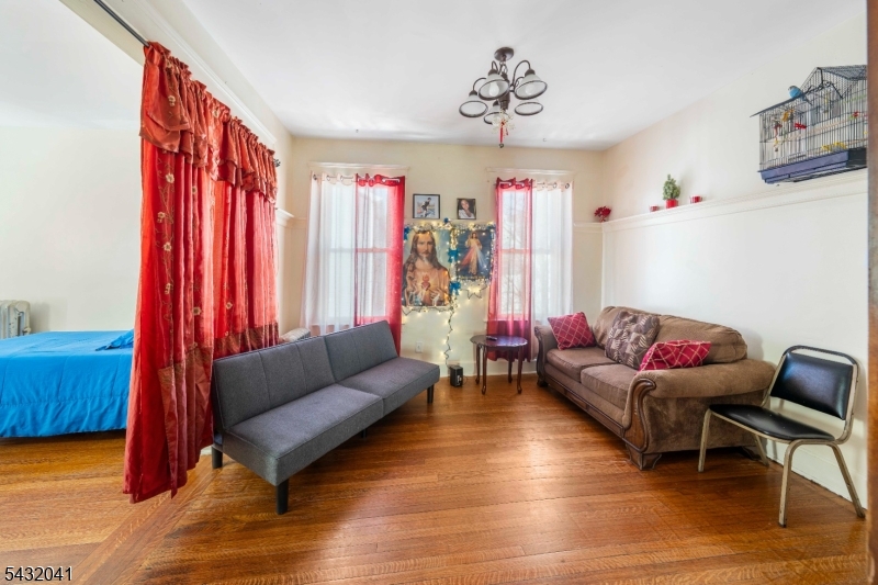North Elizabeth - Residential Income