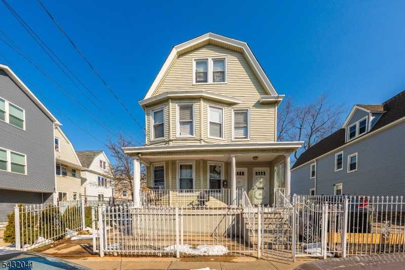North Elizabeth - Residential Income
