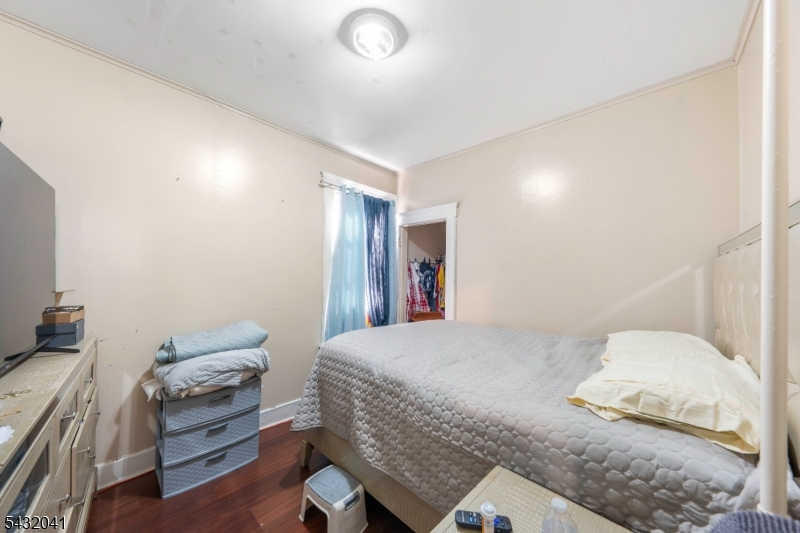 North Elizabeth - Residential Income
