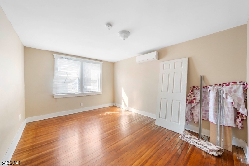 North Elizabeth - Residential Income