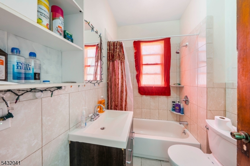 North Elizabeth - Residential Income
