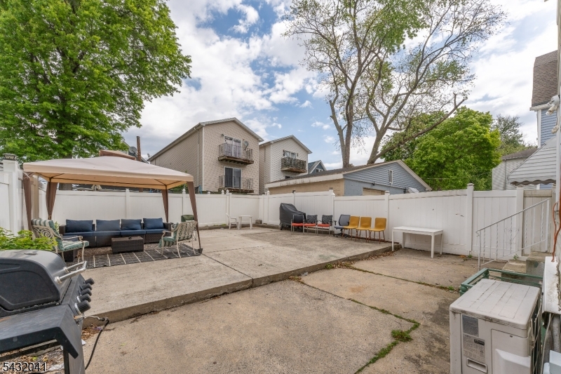 North Elizabeth - Residential Income