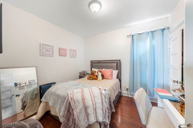 North Elizabeth - Residential Income