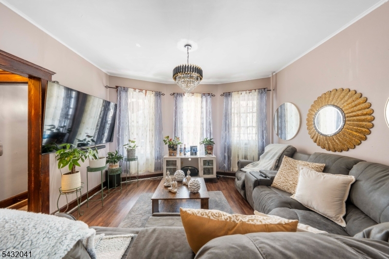 North Elizabeth - Residential Income