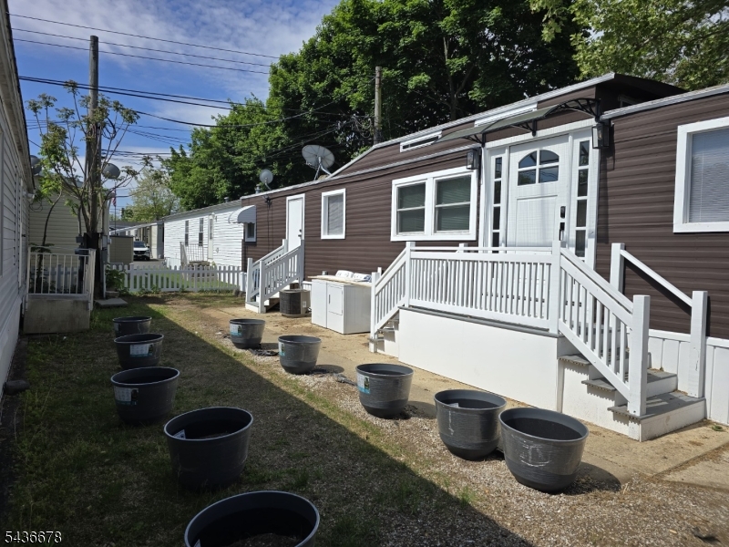 Brookside Mobile Estates - Residential