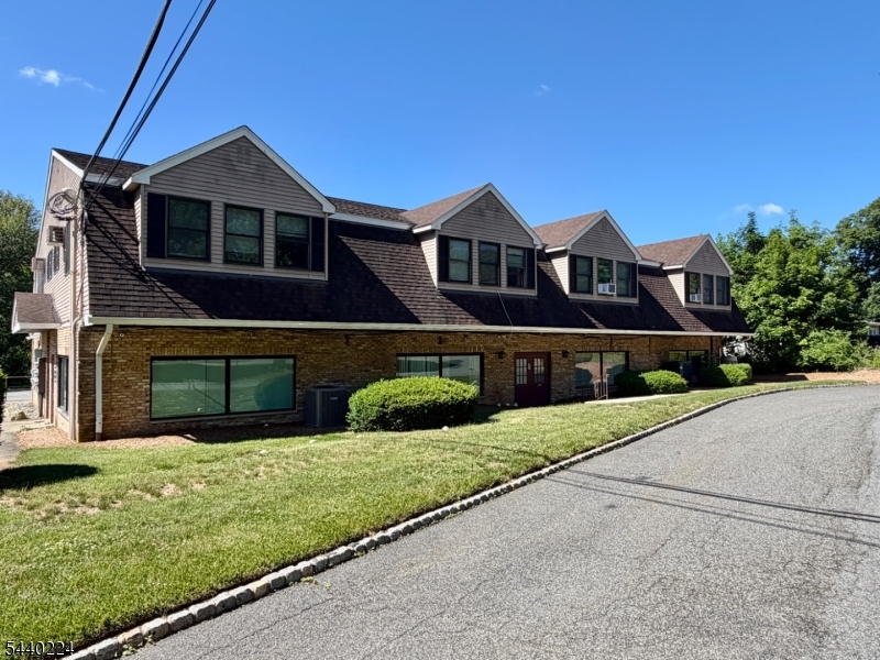 OAK RIDGE / MILTON - Residential Lease