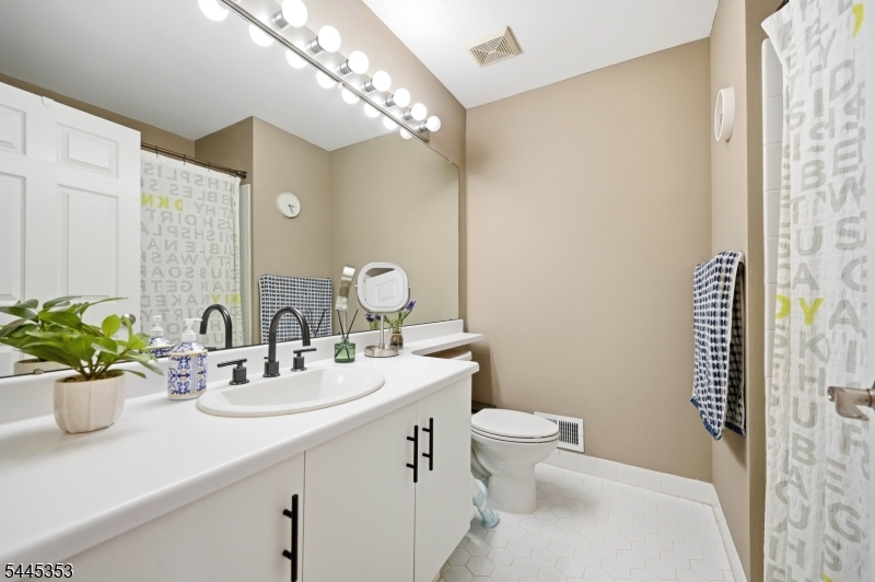Hamilton Woods - Residential