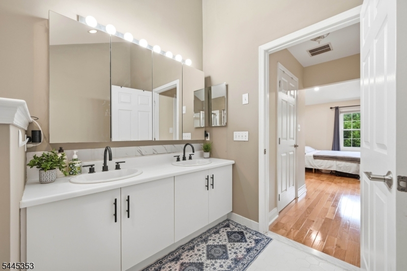 Hamilton Woods - Residential