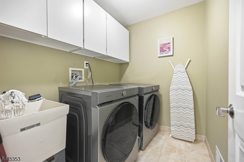 Hamilton Woods - Residential