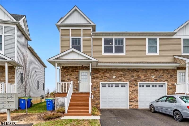 Valerie Villas - Residential