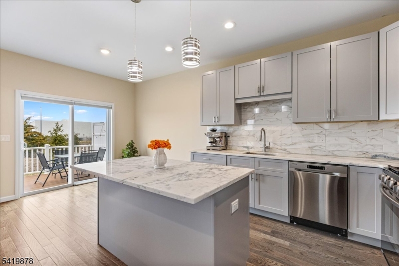 Valerie Villas - Residential