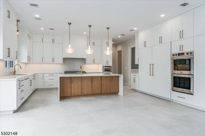 Riker Hill - Residential