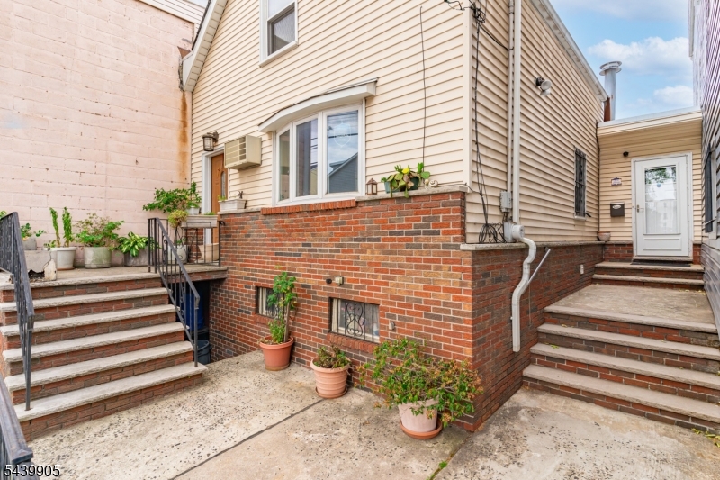 ironbound - Residential