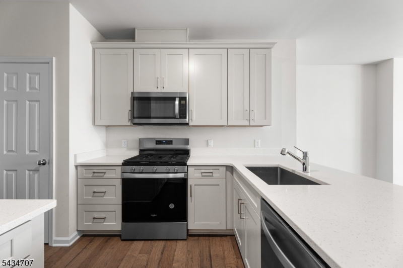Somerville Station - Residential