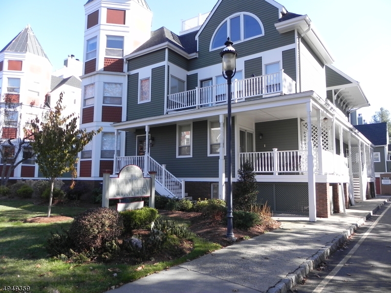 Beautiful town home in the desirable Franklin Corners located just blocks from downtown Morristown and minutes to NYC direct train. Features an open concept floor plan and master bedroom on first level w sliders and deck for alfresco coffee. Recessed lighting throughout, SS appliances and granite counter top w back splash.Ground level features open concept and 2 bed room, full bath and sliders to patio