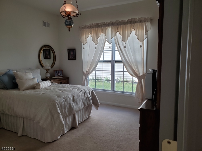 SOMERSET RUN - Residential