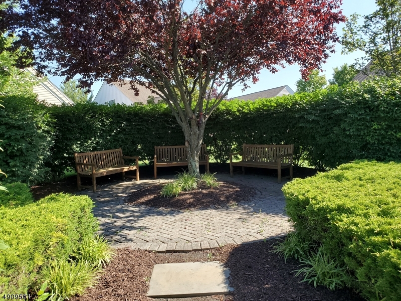 SOMERSET RUN - Residential