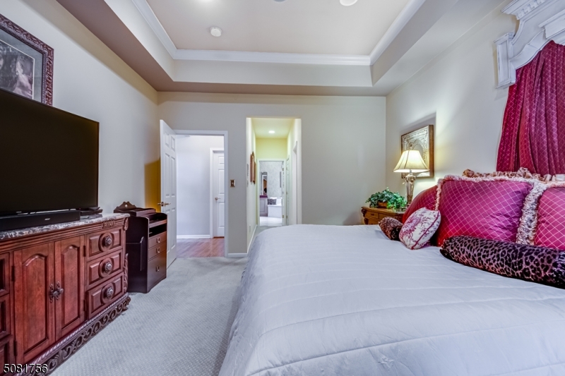 Hawk Pointe - Residential