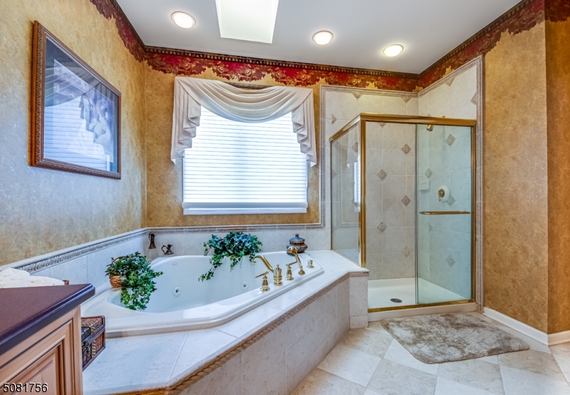 Hawk Pointe - Residential