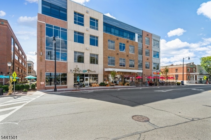 UNBELIEVABLE: NEW CLASS "A" MIXED USE BLDG "SOMERVILLE COMMONS" BUILT IN 2020 ON EAST MAIN STREET DIRECTLY ACCROSS FROM SOMERSET COUNTY COURT HOUSE AND ADMINISTRATION BLDG, 2 BLOCKS FROM NJ TRANSIT SOMERVILLE STATION AND AWARD WINNING DOWNTOWN SOMERVILLE,. 5,465 SF, 704 CAR PARKING GARAGE, 3000 SF FITNESS CENTER WITH HIS/HER LOCKER ROOMS, FULLY FURNISHED PLUG AND PLAY OPPORTUNITY AVAILABLE!!! OFFER @ $24 SF PLUS $2 T.E.