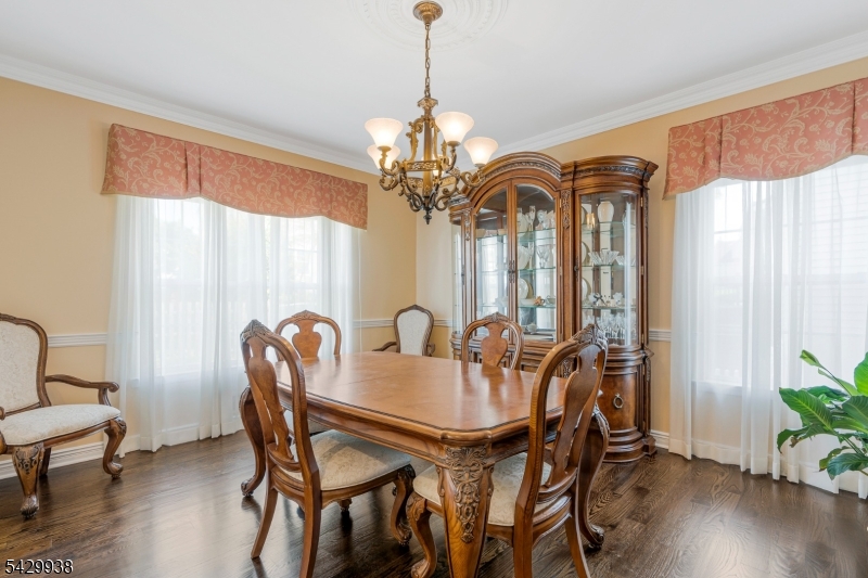 Royal Estates - Residential