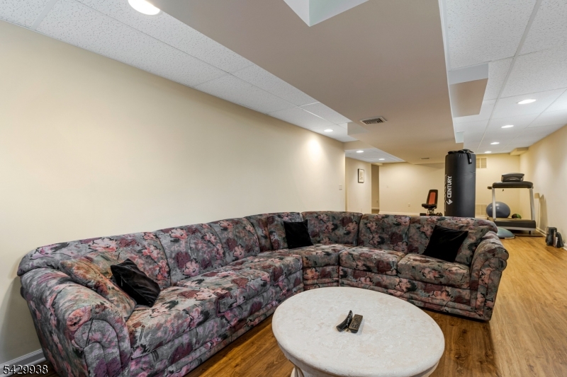 Royal Estates - Residential