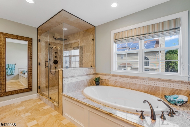Royal Estates - Residential