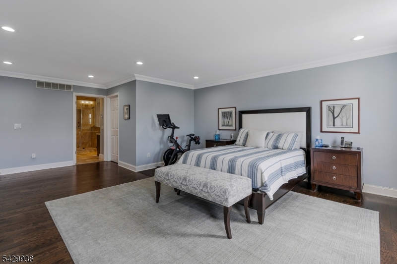 Royal Estates - Residential