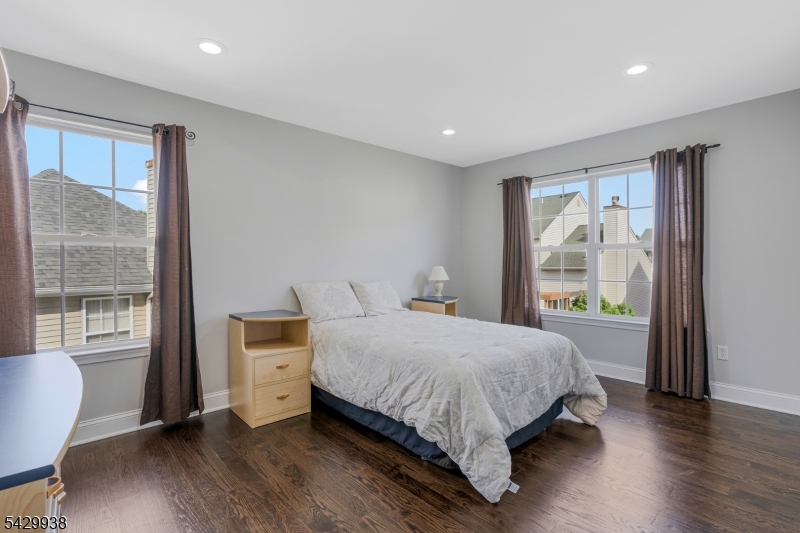 Royal Estates - Residential