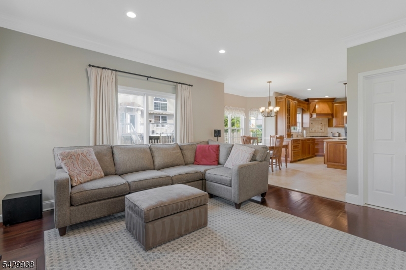 Royal Estates - Residential
