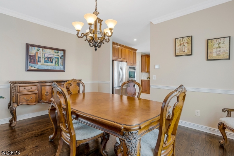 Royal Estates - Residential