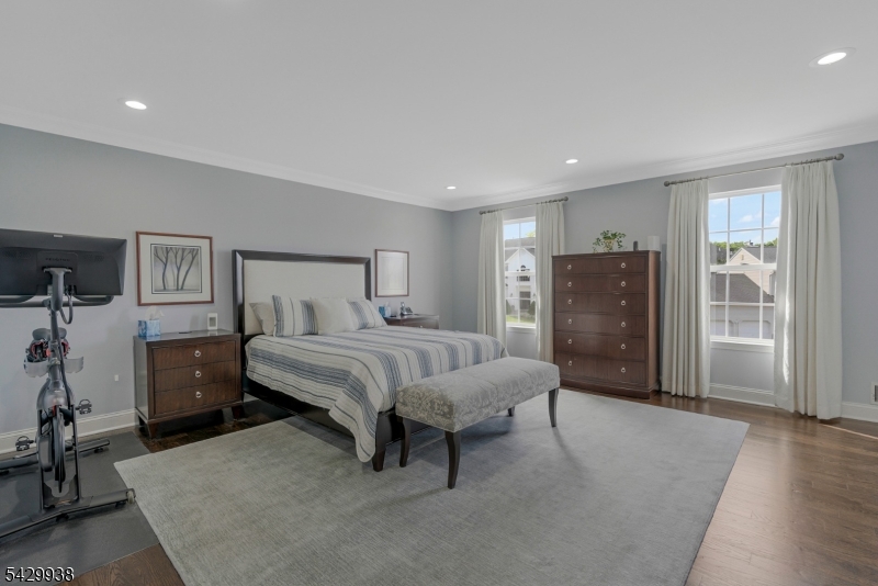 Royal Estates - Residential