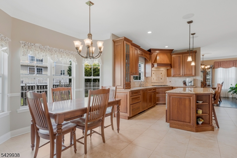 Royal Estates - Residential