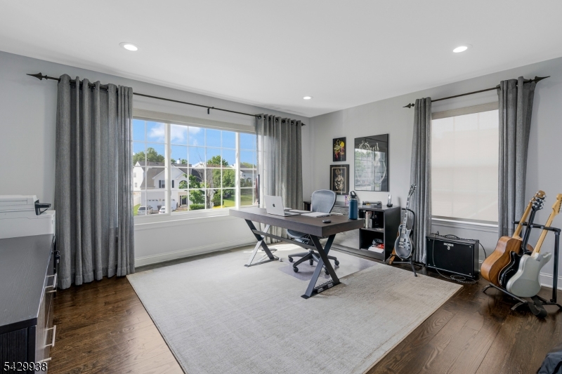 Royal Estates - Residential