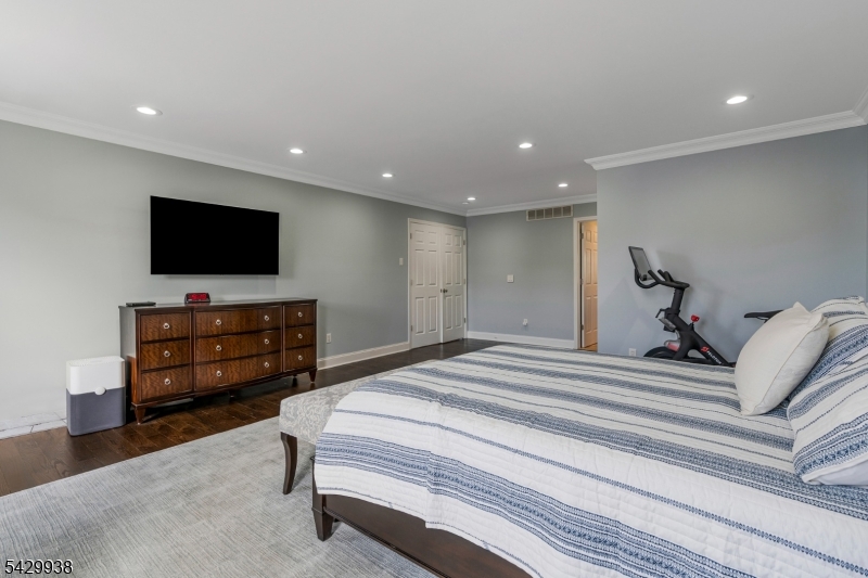 Royal Estates - Residential