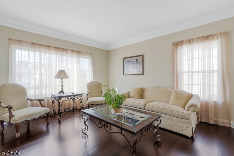 Royal Estates - Residential