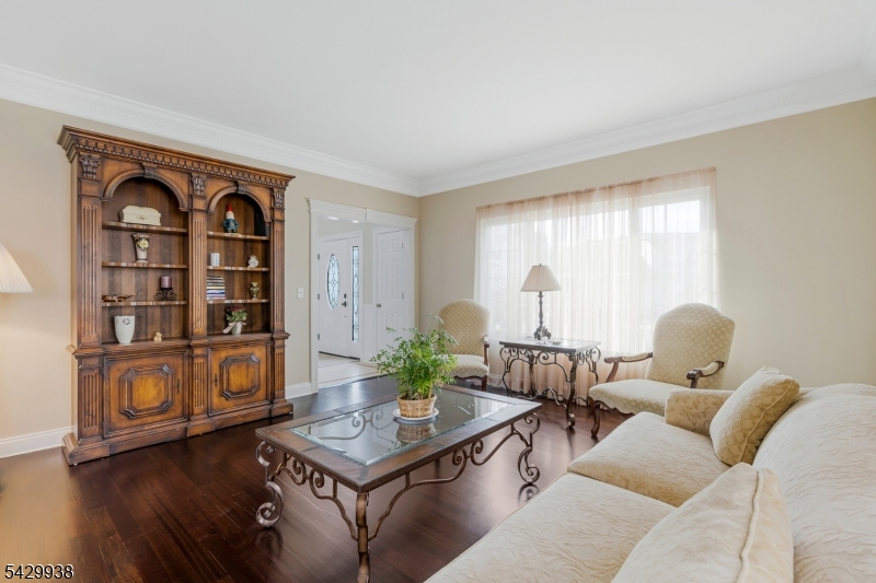 Royal Estates - Residential