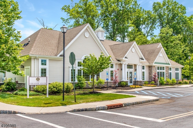 The Grande at Hanover - Residential