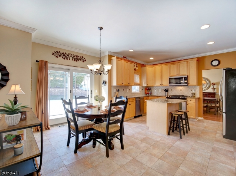 POETS PEAK - Residential
