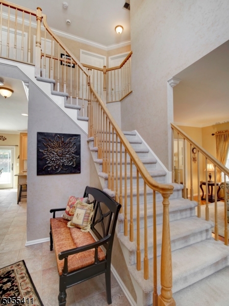 POETS PEAK - Residential