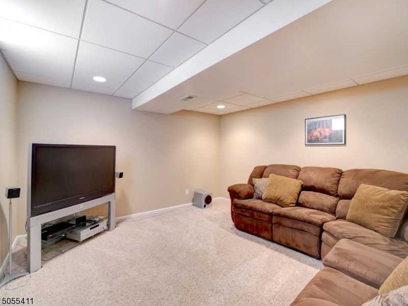 POETS PEAK - Residential