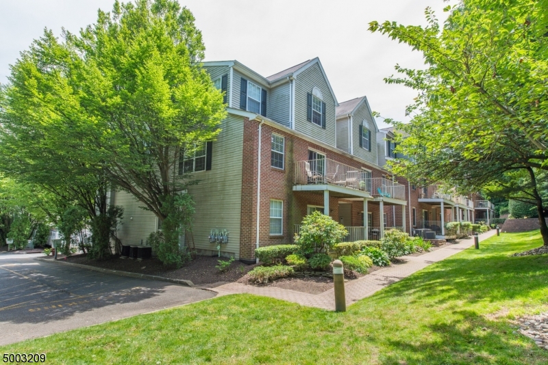 Morristown Court - Residential