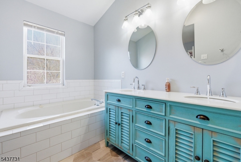 Pond Hollow - Residential