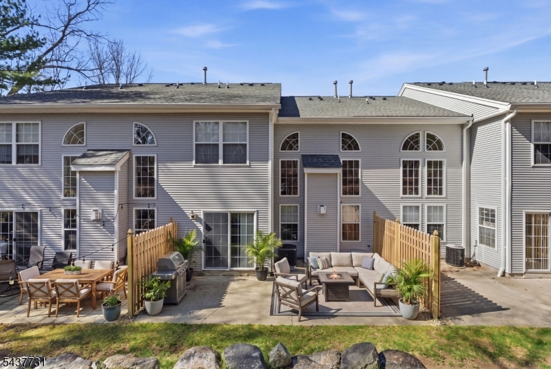 Pond Hollow - Residential