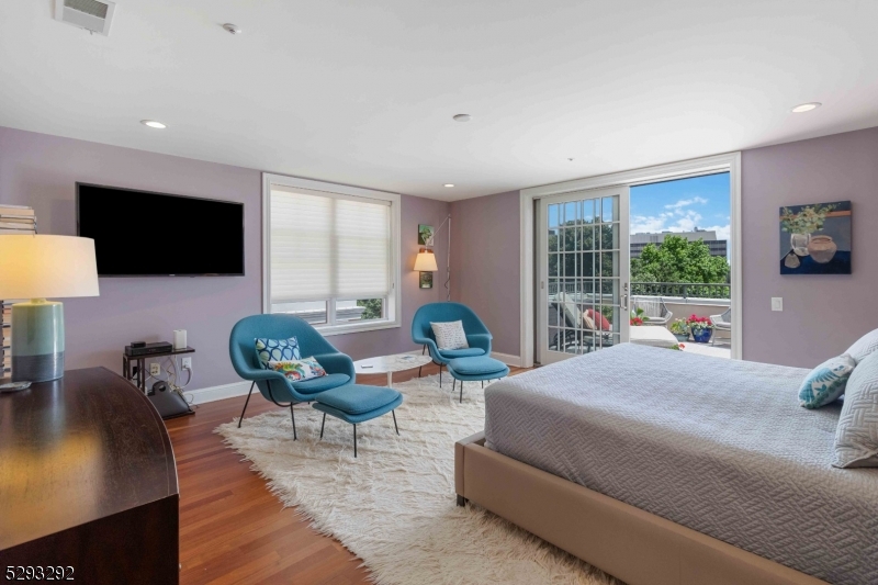40 PARK PLACE - Residential