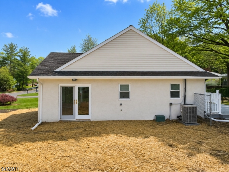 Lake Hpoatcong - Residential