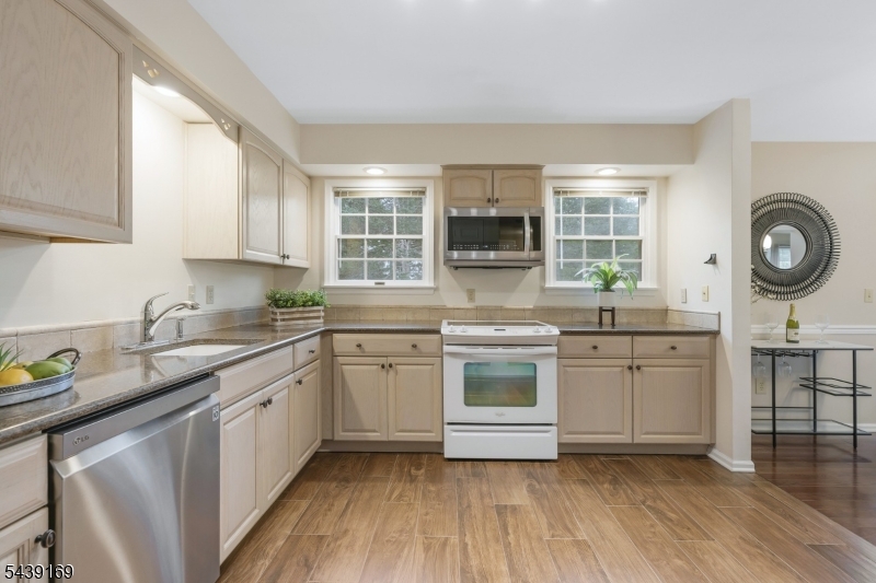 Spring Ridge - Residential