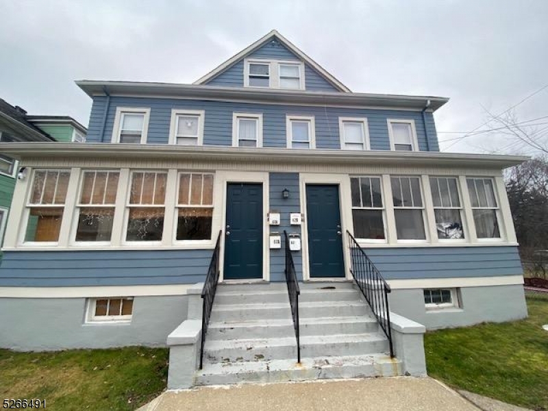 Great 1 bed 1 bath 2nd floor apartment in multi family home.  Close to center of Dover and use of the upstairs attic for storage a big plus!.  Gas is split between unit 60A and 60B  Electric is separate